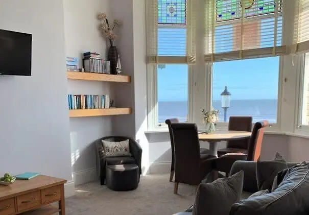 14, The Moorings - Beachfront & Panoramic Sea Views *